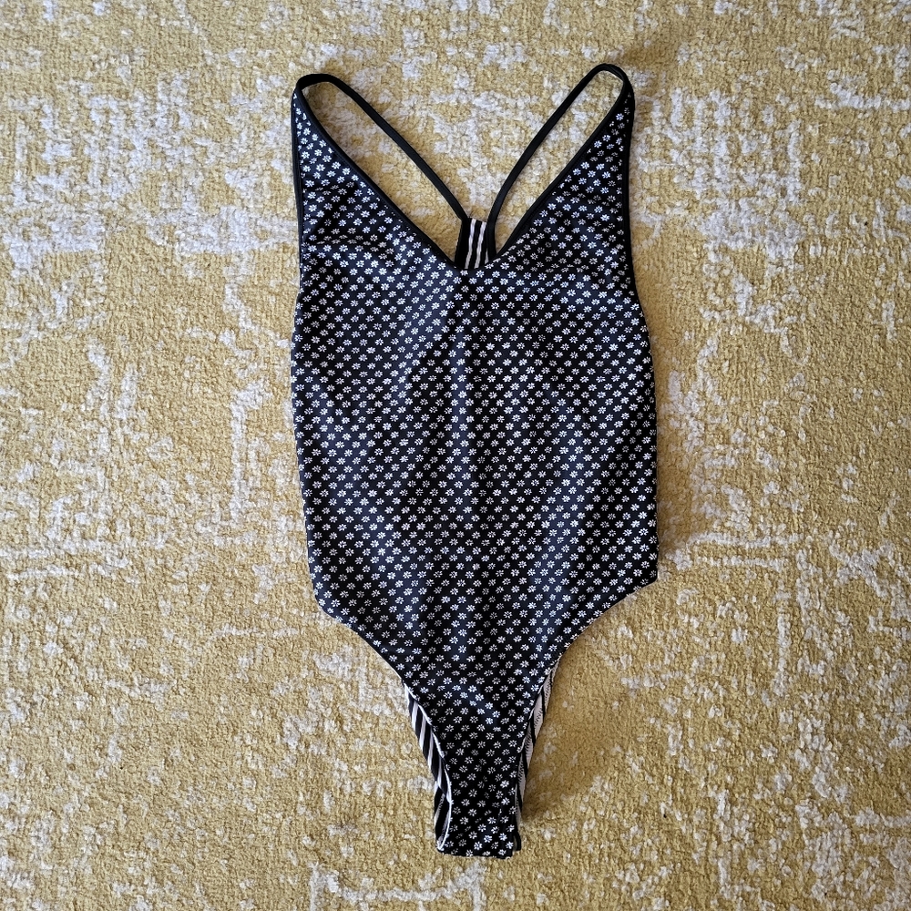Volcom one piece (high rise)